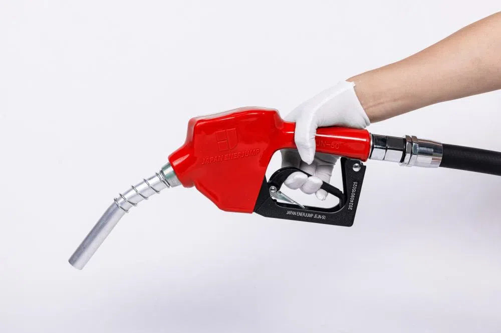 Fueling nozzle JEJN-50RD with automatic shutoff when full + 5m oil-resistant hose with anti-static straight swivel Can be used with gasoline, diesel, kerosene, and heavy oil A SET-50RD-JFH5M