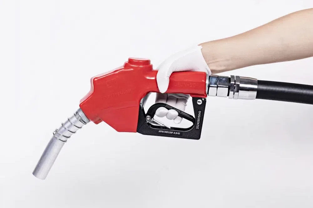 Fueling nozzle JEJN-50RD with automatic shutoff when full + 5m oil-resistant hose with anti-static straight swivel Can be used with gasoline, diesel, kerosene, and heavy oil A SET-50RD-JFH5M