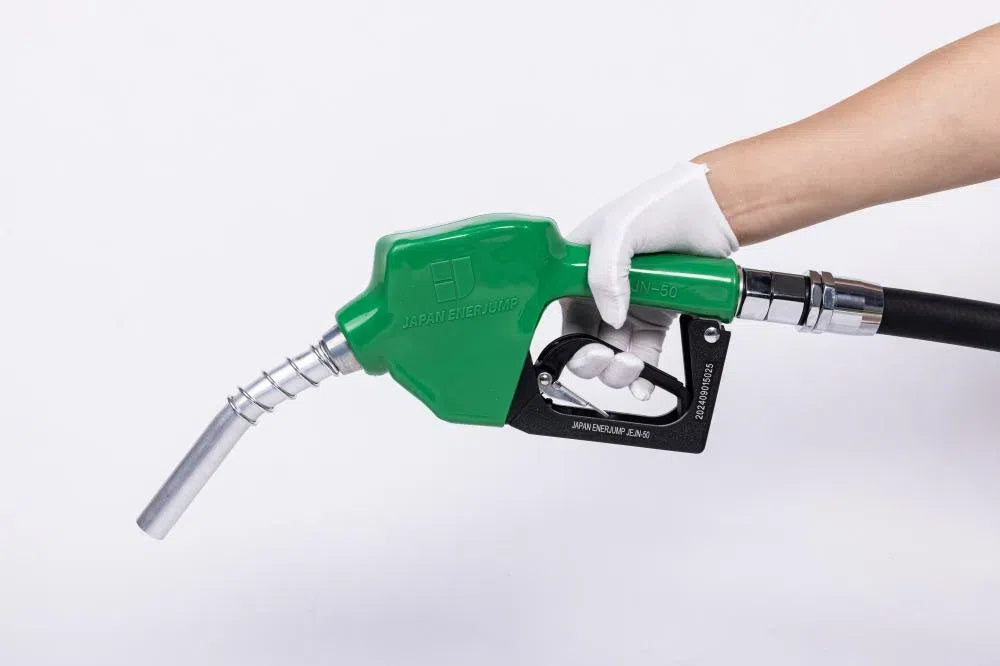 Fueling nozzle JEJN-50RD with automatic shutoff when full + 5m oil-resistant hose with anti-static straight swivel Can be used with gasoline, diesel, kerosene, and heavy oil A SET-50RD-JFH5M